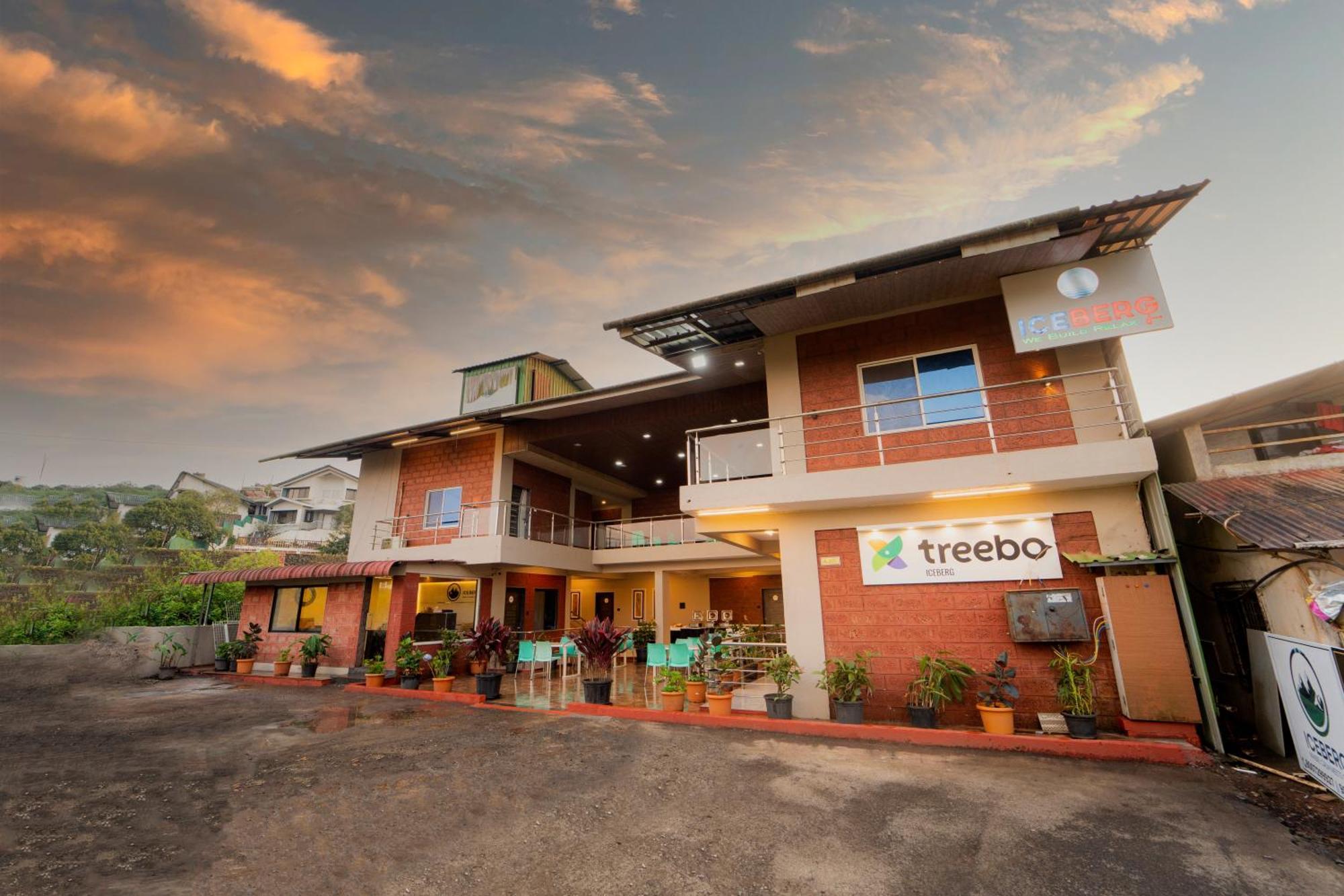 Treebo Iceberg Hotel มหาบาเลชวาร์ ภายนอก รูปภาพ
